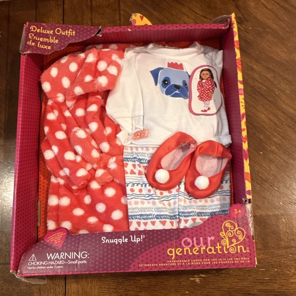 Our Generation Snuggle Up Sleepwear Outfit Set Robe Pajamas Slippers 18 in
